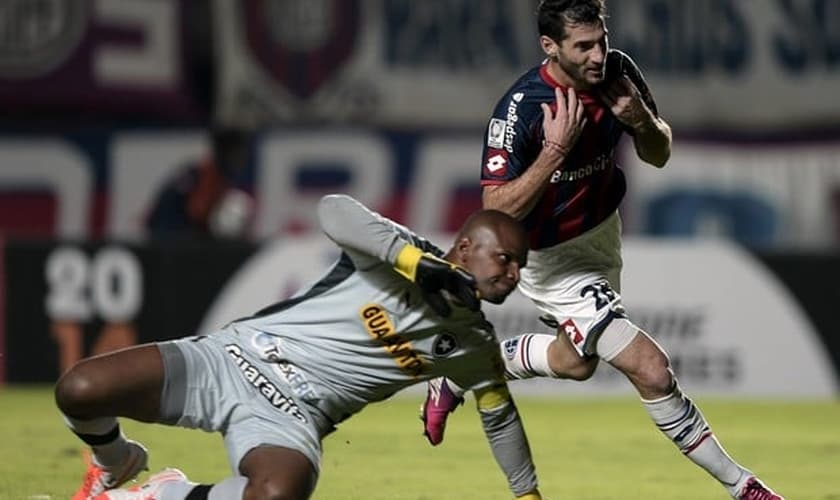 Autor de dois gols e o melhor em campo, Piatti virou o herói da classificação do San Lorenzo