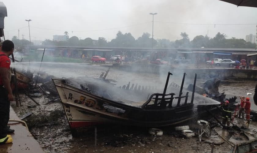 Fogo começou no barco José Felipe