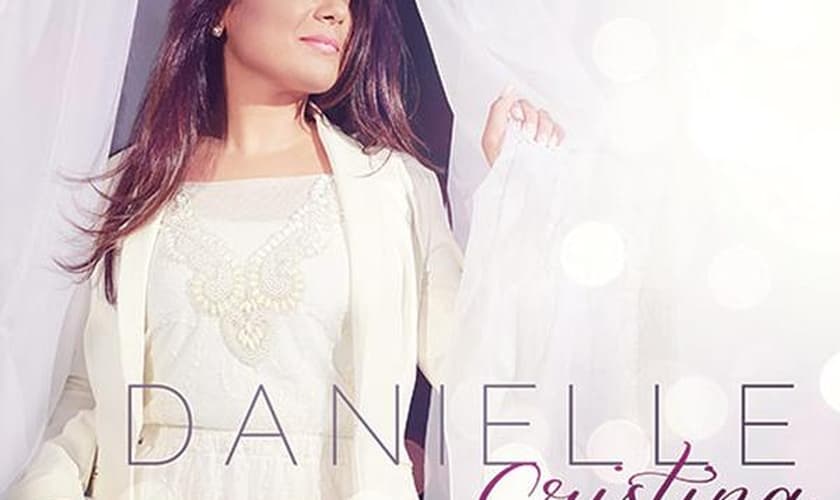 Novo CD de Danielle Cristina é enviado para a fábrica