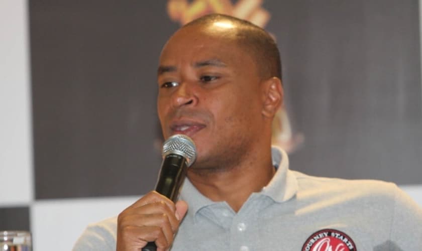 "Eu buscava alegria em todas as religiões", testemunha ex-jogador Paulo Sérgio