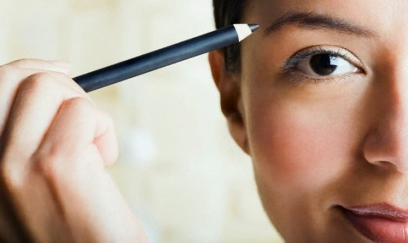 caneta sobrancelha