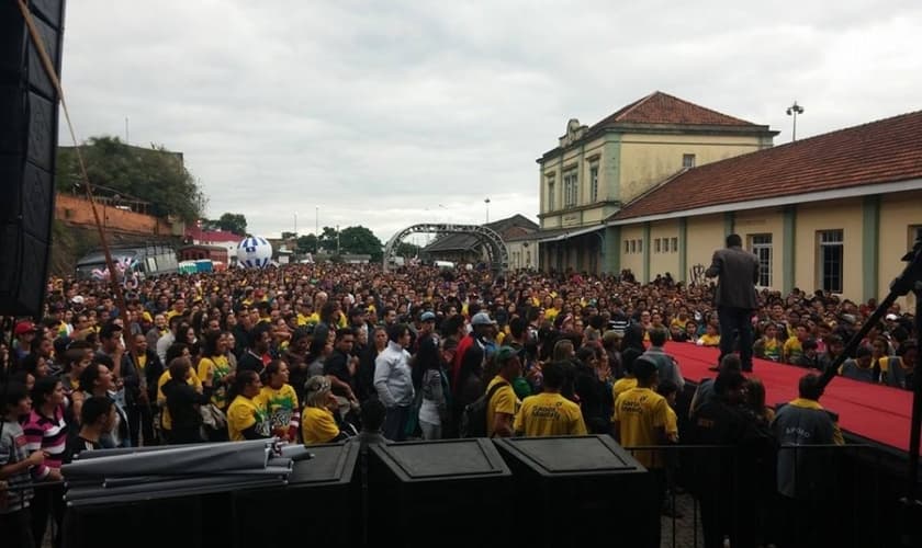 Marcha para Jesus reúne Jabes Alencar e Chris Durán em Santa Maria (RS)