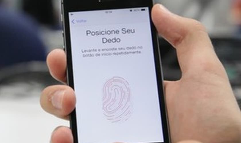 Principal novidade do iPhone 5S é o sensor de impressões digitais do aparelho