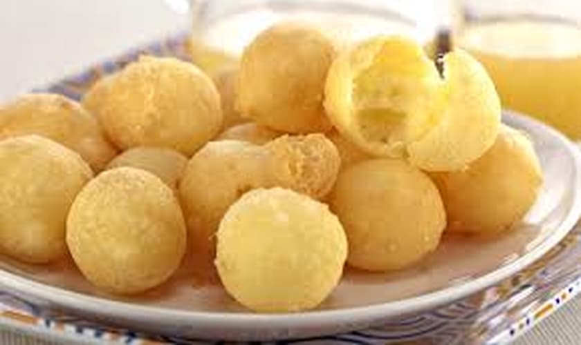 Pão de queijo frito