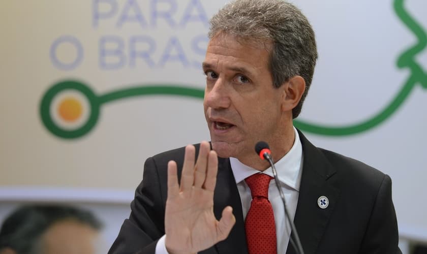 Ministro da Saúde promete revogar portaria que autorizava aborto