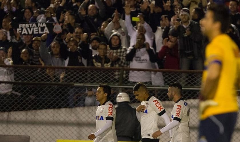 Guerrero comemora, e Fábio lamenta
