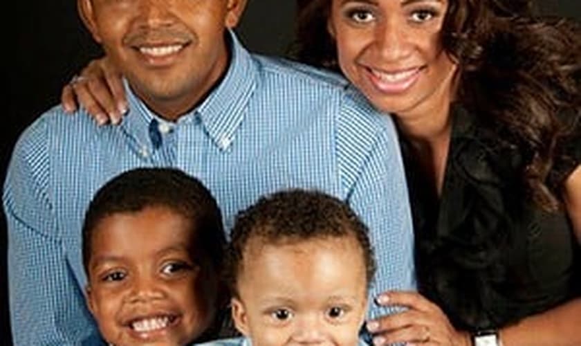 Cantora evangélica e sua família morrem em acidente de carro, no Tocantins