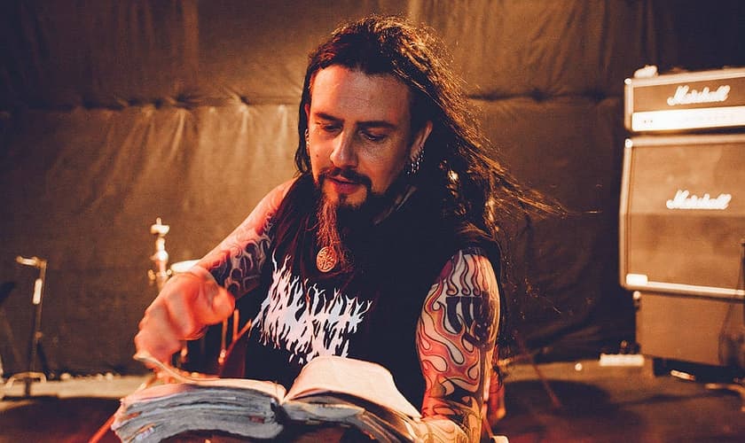 Conhecida como "Igreja dos Metaleiros", Crash Church é do "A Liga"; veja