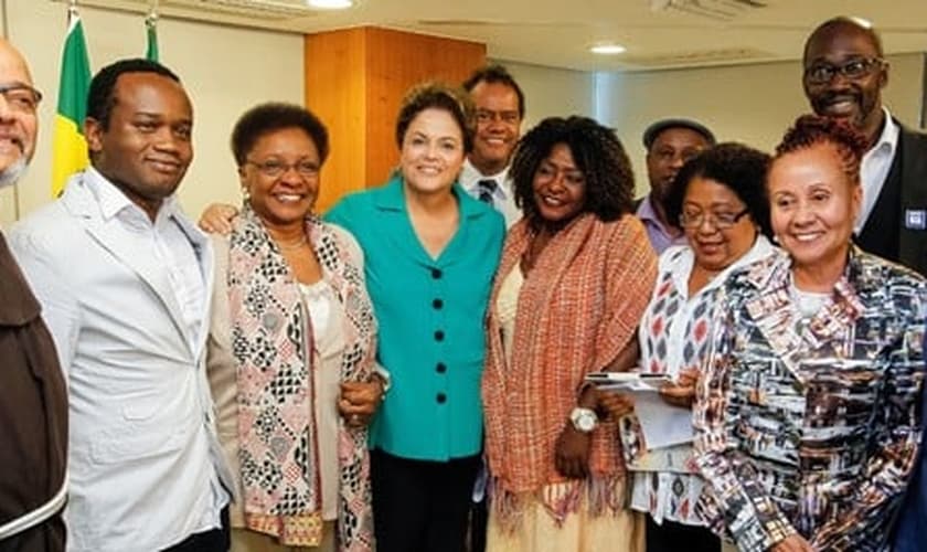 Dilma reuniu personalidades negras para sanção da lei de cotas