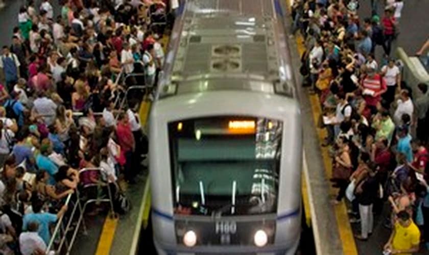 Lotação no Metrô durante paralisação