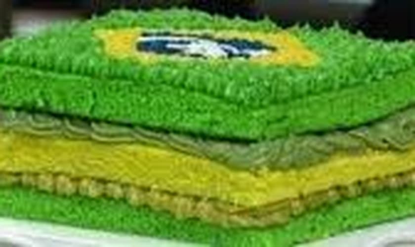 Bolo tropical de abacaxi com hortelã