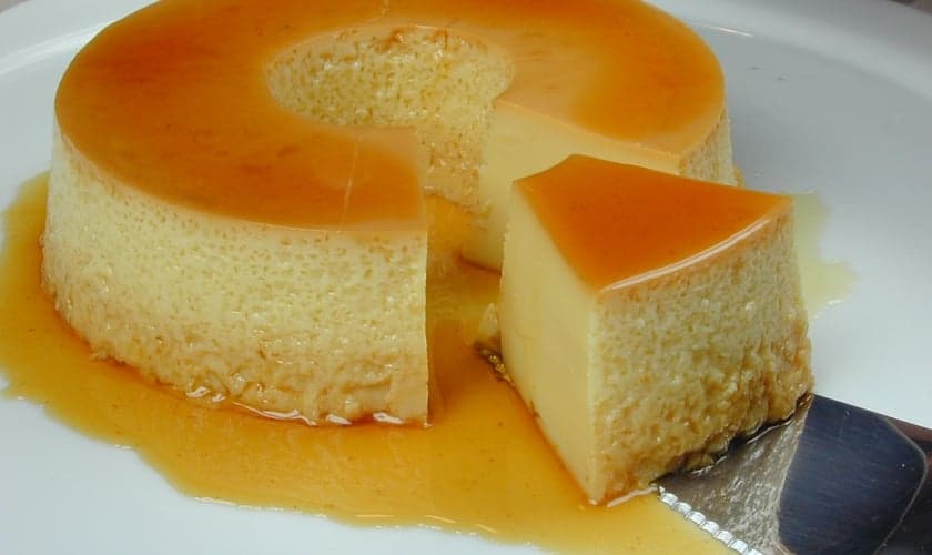 Pudim de leite condensado de micro-ondas