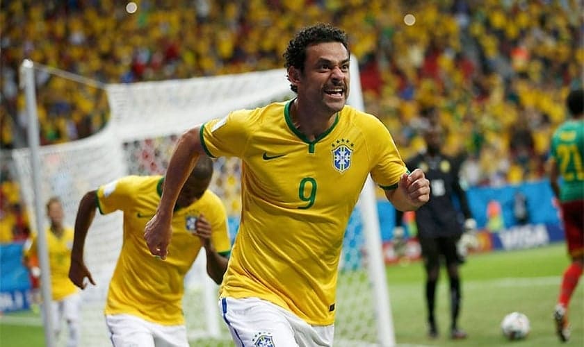 "Deus não escolhe os capacitados, mas capacita os escolhidos", diz jogador Fred