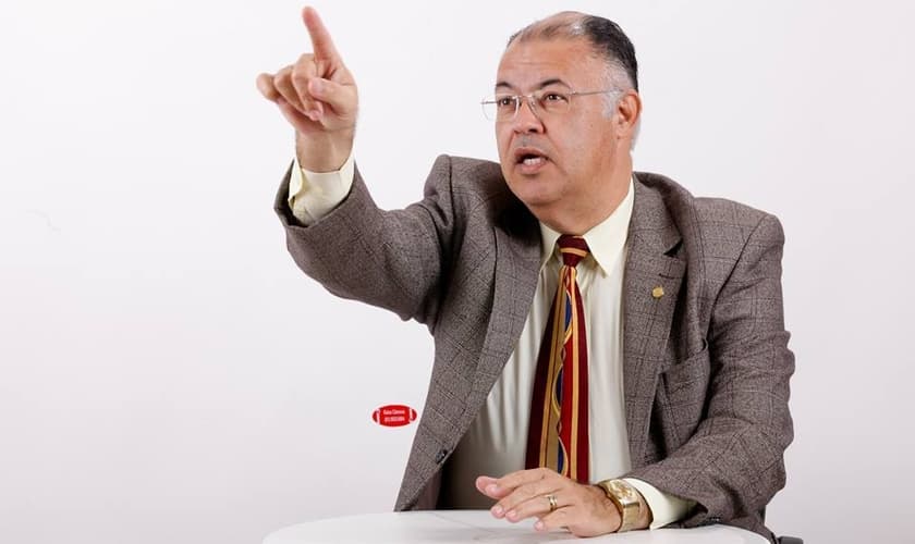 Após exclusão por conflito com Xuxa, Pr. Eurico volta a ocupar CCJC