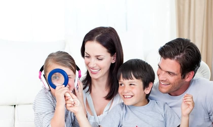 família