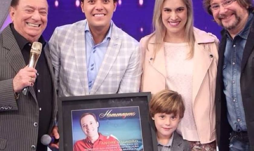 André Valadão é homenageado no Programa Raul Gil