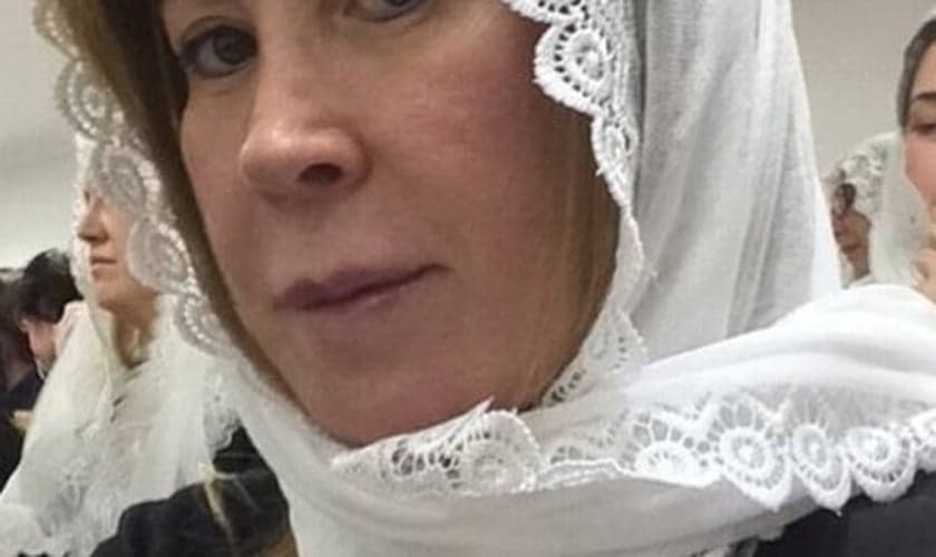 Separada de Zezé Di Camargo, Zilu passa a frequentar igreja evangélica