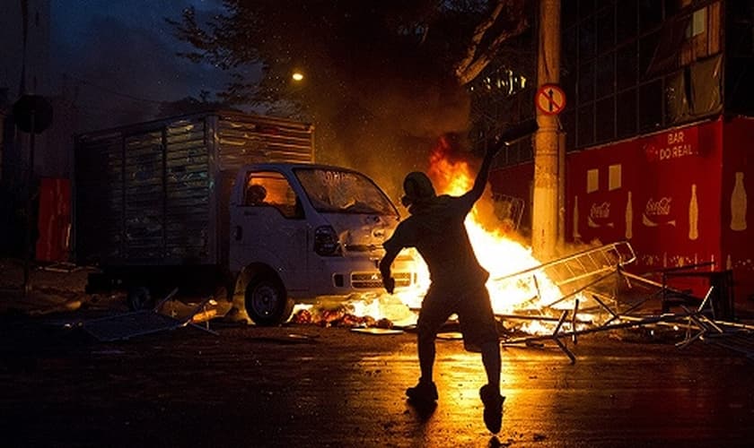 Investigação mostra plano de ataque com molotovs na final da Copa