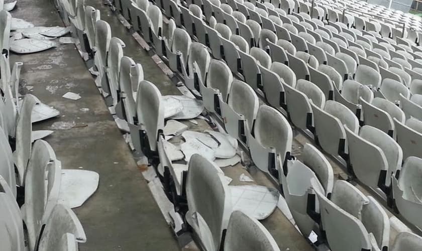 Corinthians contou 258 assentos quebrados no setor de visitantes, em Itaquera