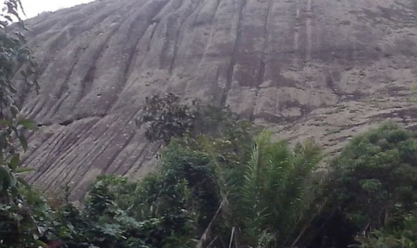 No Pernambuco, adolescente morre ao cair de penhasco com quase 60 metros, durante passeio