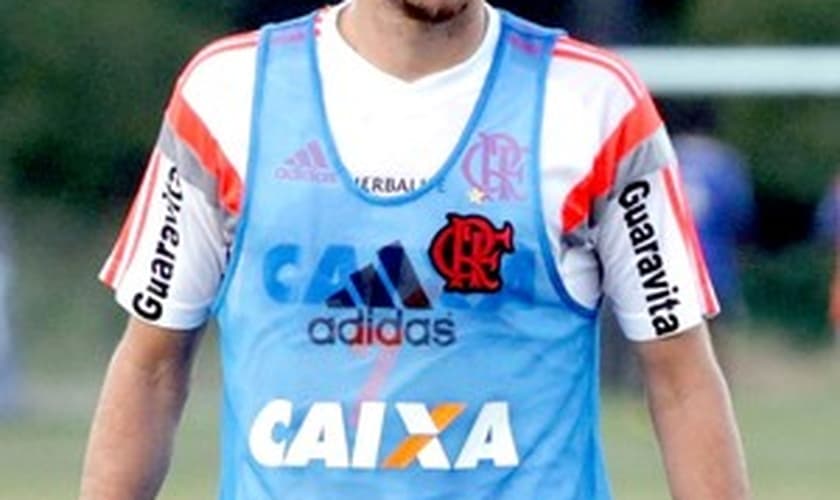 Fora dos planos de Luxa, Elano se despede do Fla