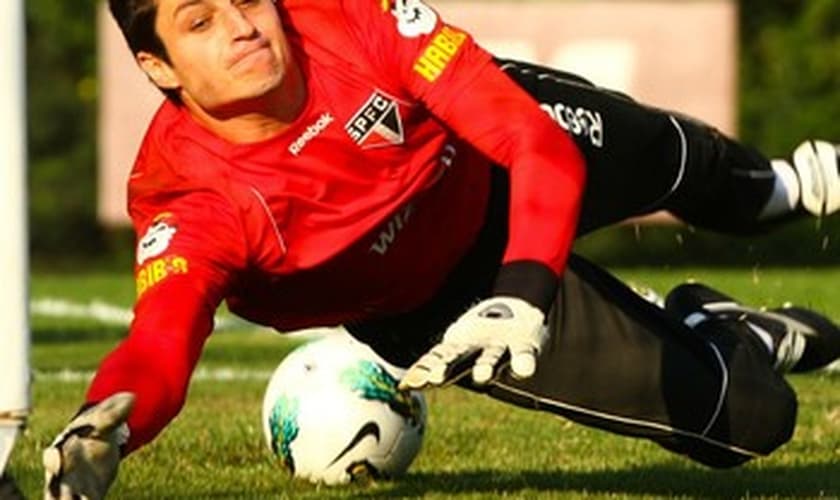 Denis tem a confiança da diretoria para suceder Ceni