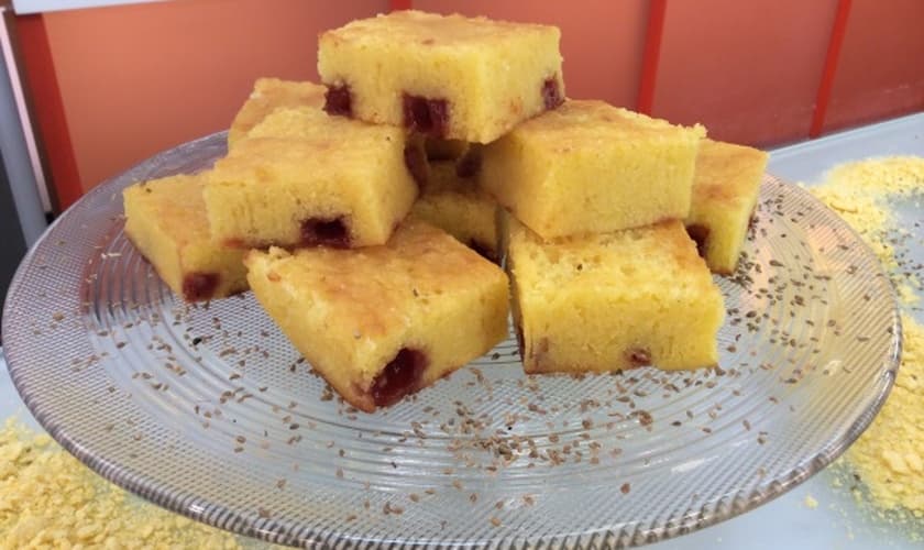 Brownie de milho com goiabada