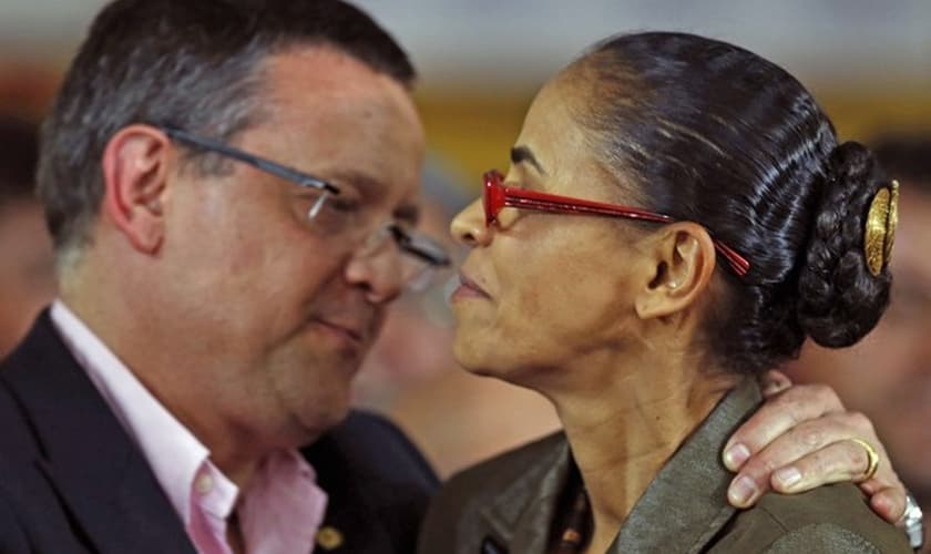 Marina Silva e o candidato a vice Beto Albuquerque durante o anúncio da chapa presidencial do PSB em Brasília
