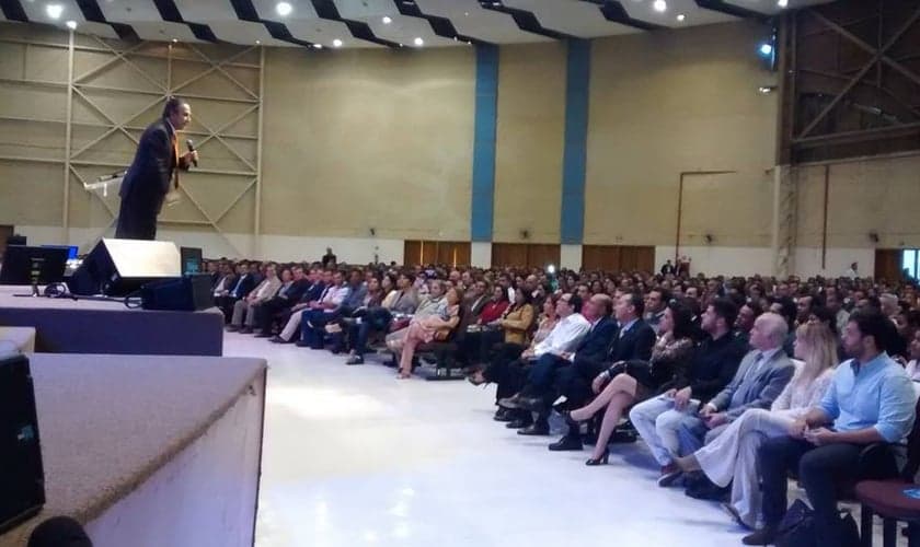 Silas Malafaia e Geraldo Alckmin marcam presença em Café de Pastores