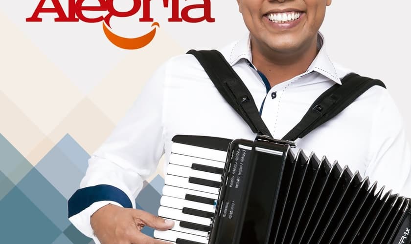 Sandro Nazireu prepara lançamento do CD "Alegria"
