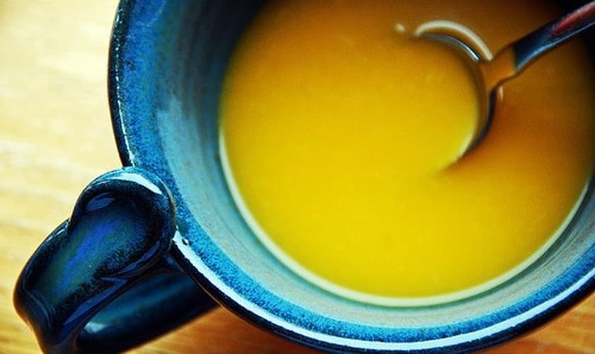 Caldo anti-inflamatório e anticancerígeno