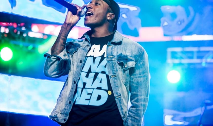 "Não me baseio em rotinas e rituais", diz o rapper Lecrae sobre sua fé
