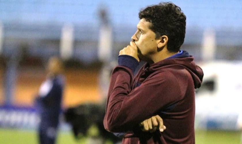 Claudinei Oliveira é o novo técnico do Atlético-PR