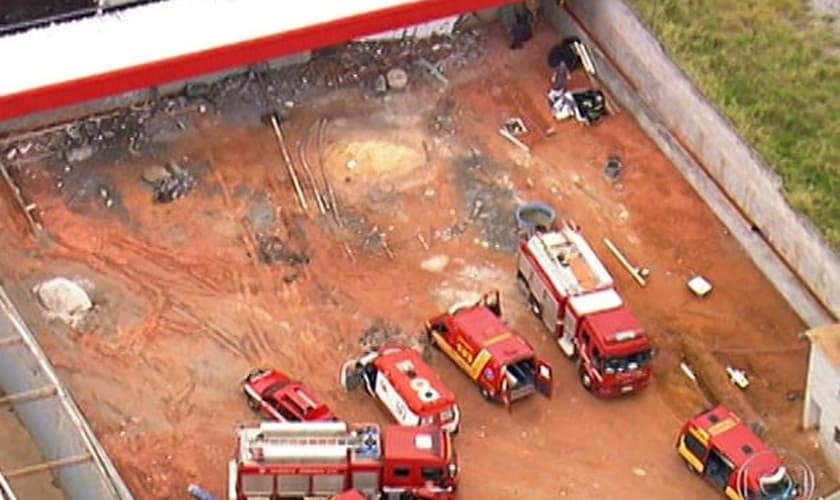Desabamento de laje deixou mortos em Guarulhos, segundo os bombeiros