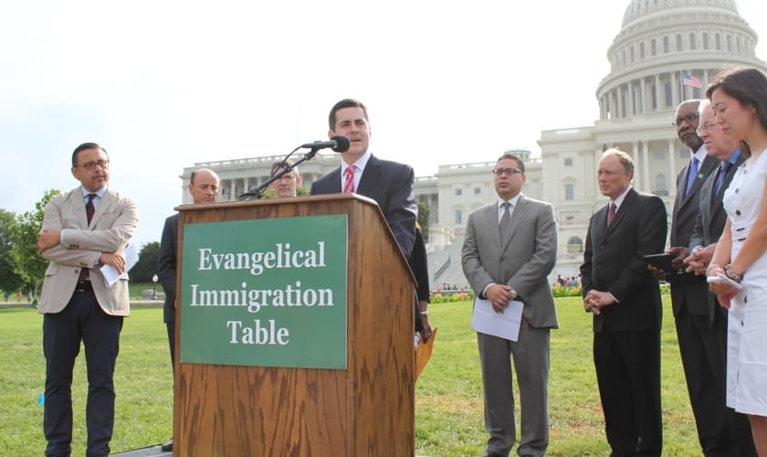 Segundo pesquisa, organização evangélica influencia reforma da imigração nos EUA