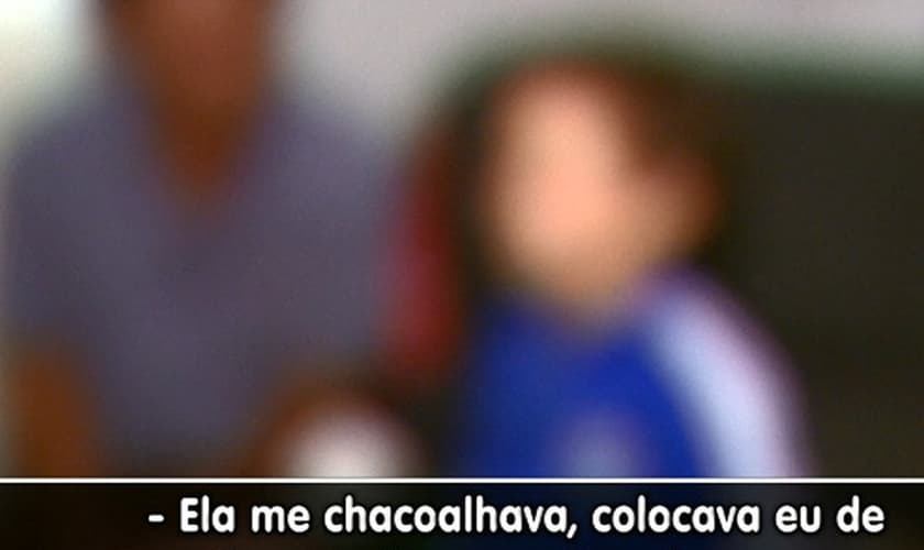 Menino de 4 anos dizia que monitora era brava, mas família não acreditava