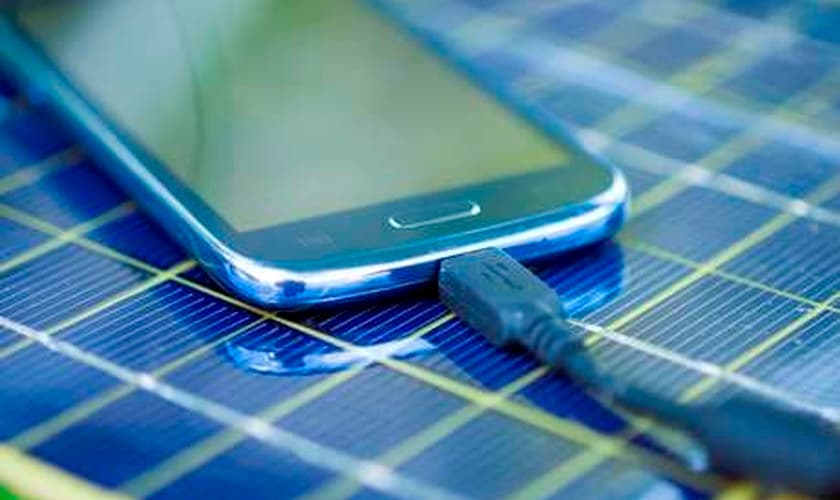 Deixe os celulares configurados com a opção Brilho Automático para economizar bateria