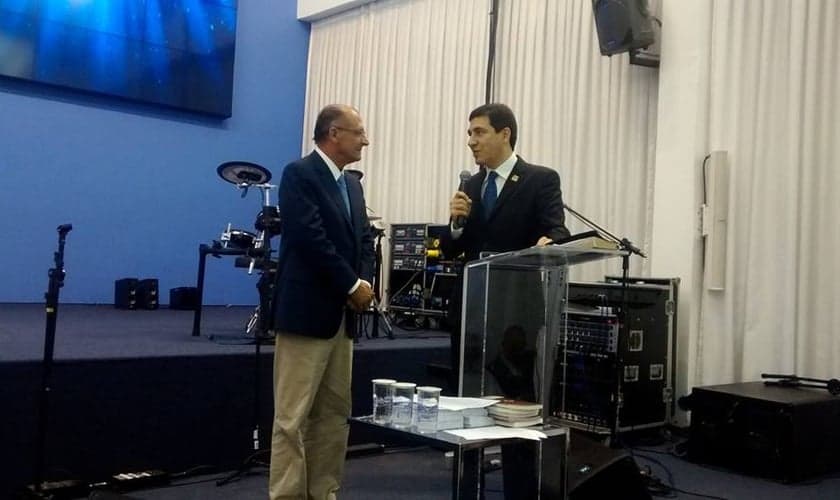 Alckmin participa de reunião com pastores em SP e elogia trabalho das igrejas evangélicas