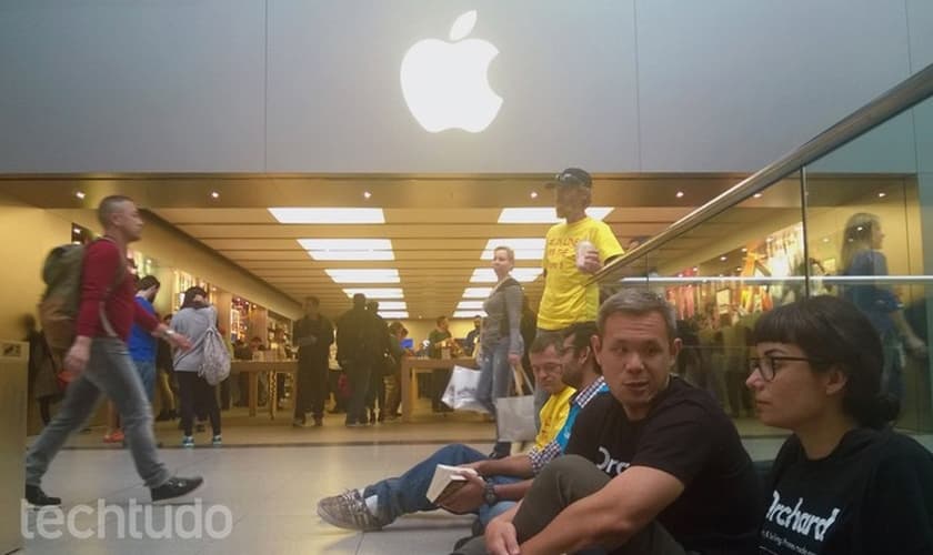 Primeiros da fila do iPhone 6 não estão interessados no novo smartphone