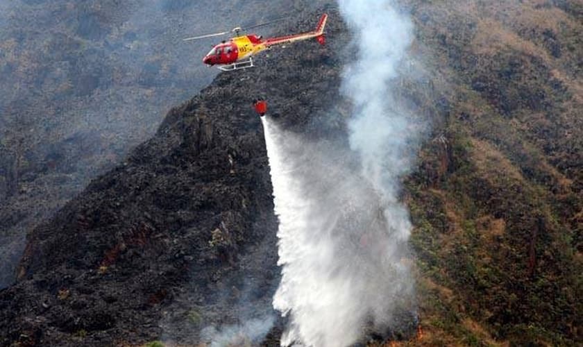 Incêndio no parque no dia 8 desse mês controlado com apoio de aeronaves