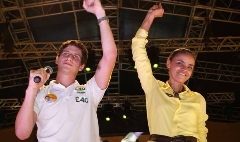João Campos e Marina durante comício no Recife