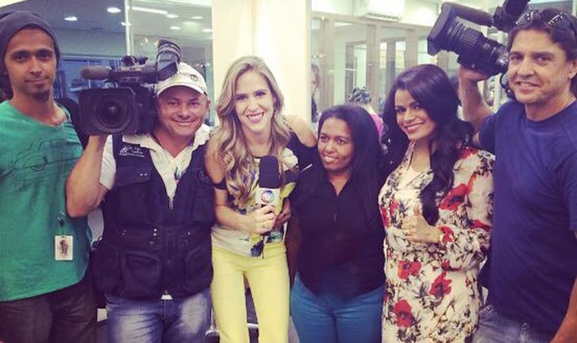 Damares participará do programa "Domingo Show"