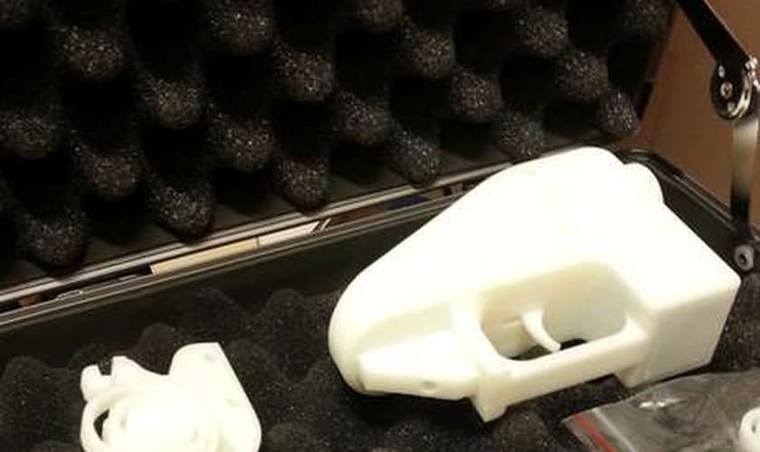 As impressoras 3D permitem criar objetos em relevo com a superposição de camadas de plástico ou outro material, a partir dos dados de um computador