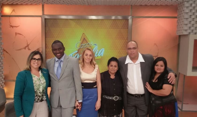 Marisa Lobo fala sobre casos de ex-gays no programa "Casos de Família"; assista