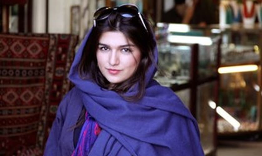 Campanha on-line pede libertação de Ghoncheh Ghavami (Foto: Free Ghoncheh Campaign/AP)