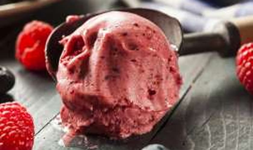 Confira os truques para deixar o sorvete mais saudável