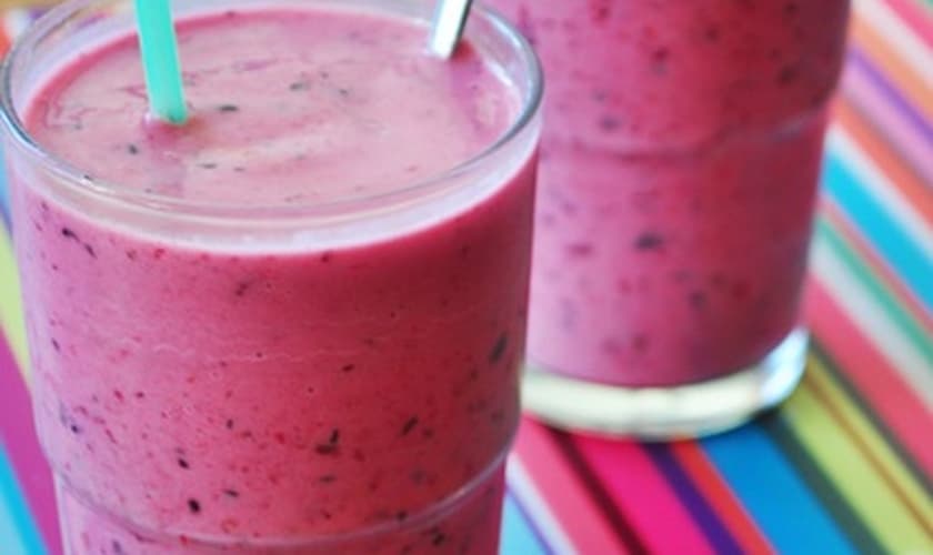 Milkshake de morango e kiwi