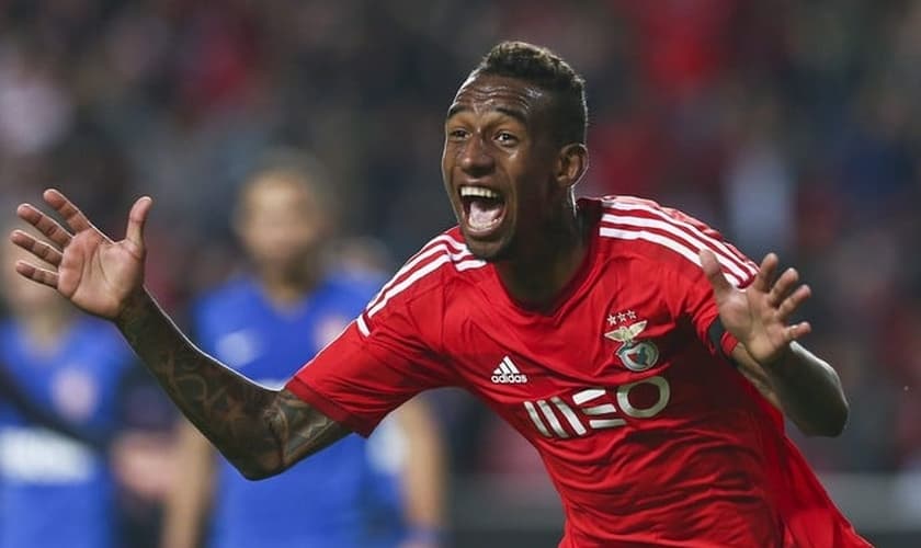 Destaque no Benfica, Talisca terá sua primeira oportunidade na Seleção principal (Foto: EFE)