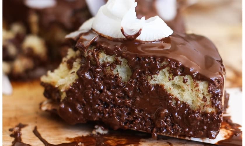 Bolo prestígio com Cointreau – sem glúten/leite