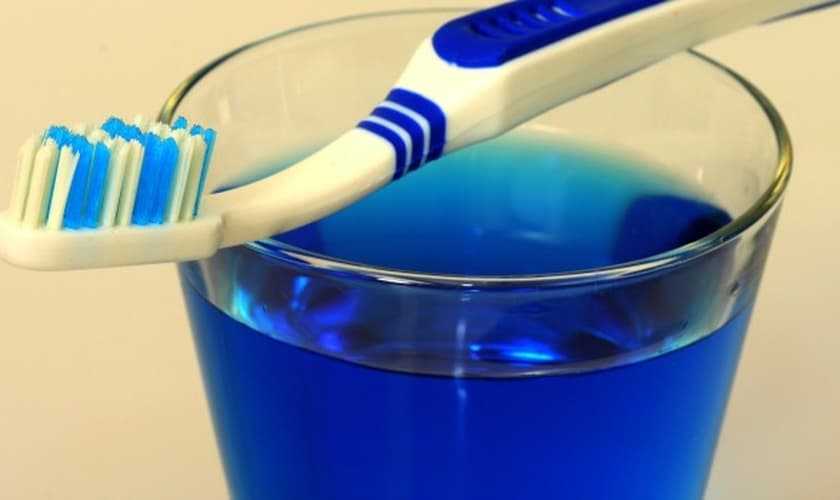 Anvisa proíbe venda de enxaguante bucal